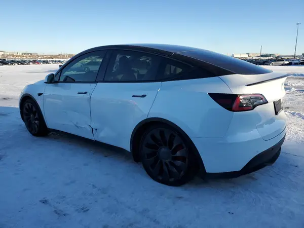 7SAYGDEF2NF326025 2022 TESLA MODEL Y - Image 2