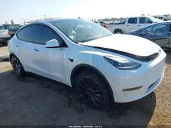 7SAYGDEF2NF346369 2022 TESLA MODEL Y