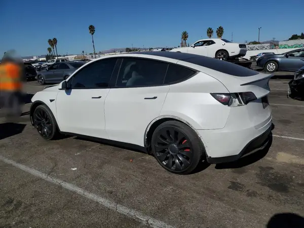 7SAYGDEF2NF346436 2022 TESLA MODEL Y - Image 2