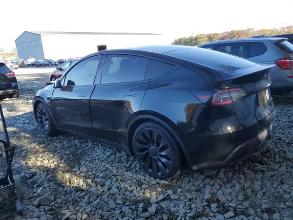 7SAYGDEF2NF346498 2022 TESLA MODEL Y - Image 2