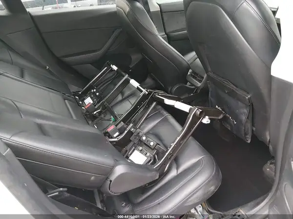 7SAYGDEF2NF354925 2022 TESLA MODEL Y - Image 8