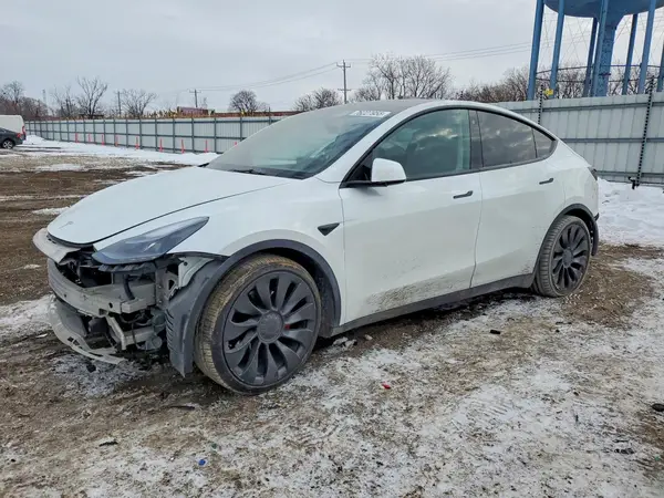 7SAYGDEF2NF361261 2022 TESLA MODEL Y - Image 1