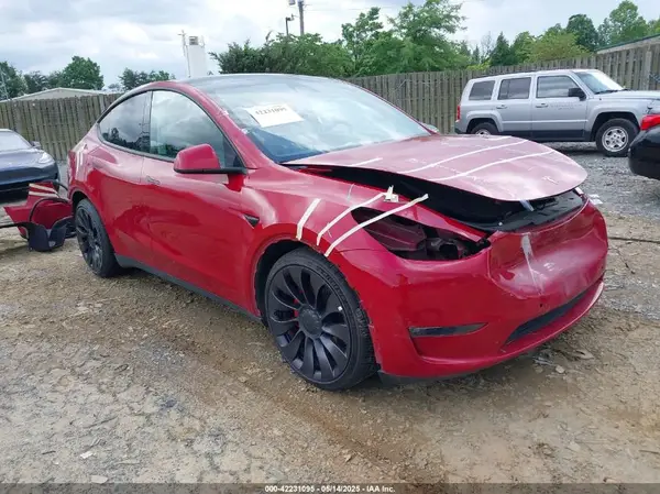 7SAYGDEF2NF374866 2022 TESLA MODEL Y - Image 1