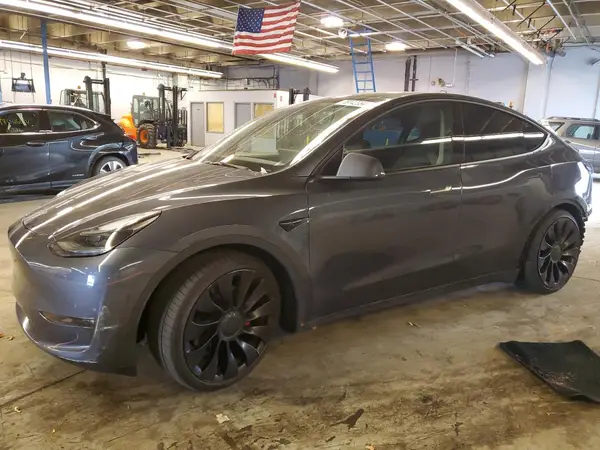 7SAYGDEF2NF398942 2022 TESLA MODEL Y - Image 1