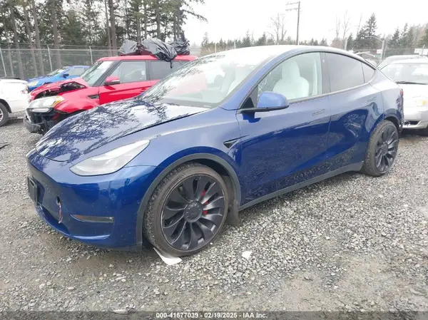 7SAYGDEF2NF404819 2022 TESLA MODEL Y - Image 2