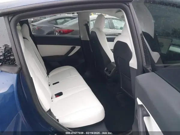 7SAYGDEF2NF404819 2022 TESLA MODEL Y - Image 8