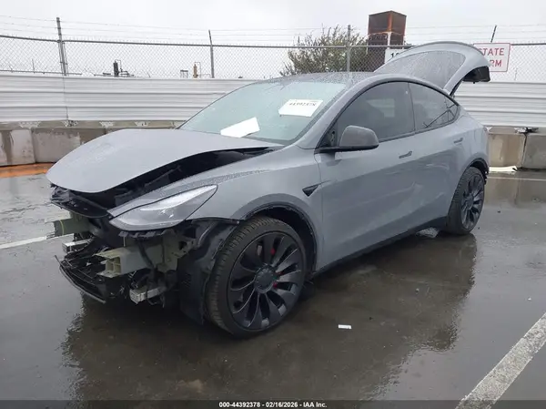 7SAYGDEF2NF405663 2022 TESLA MODEL Y - Image 2