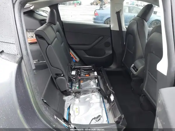 7SAYGDEF2NF405663 2022 TESLA MODEL Y - Image 8