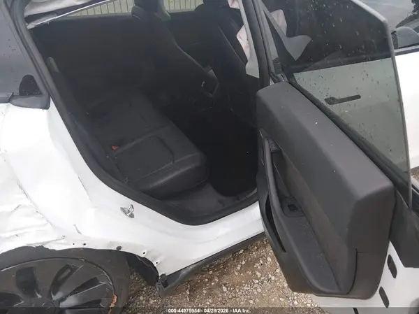 7SAYGDEF2NF410958 2022 TESLA MODEL Y - Image 8