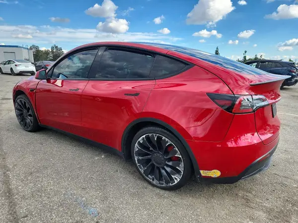 7SAYGDEF2NF441966 2022 TESLA MODEL Y - Image 2