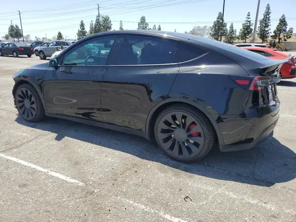 7SAYGDEF2NF443037 2022 TESLA MODEL Y - Image 2