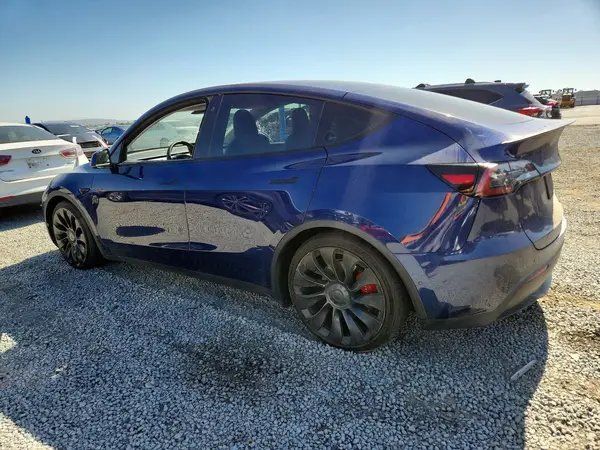 7SAYGDEF2NF443846 2022 TESLA MODEL Y - Image 2