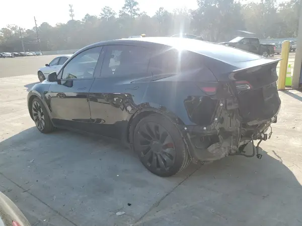 7SAYGDEF2NF453521 2022 TESLA MODEL Y - Image 2