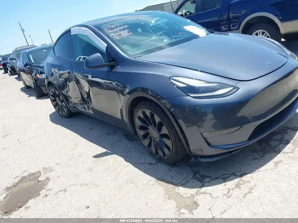 7SAYGDEF2NF454099 2022 TESLA MODEL Y - Image 1