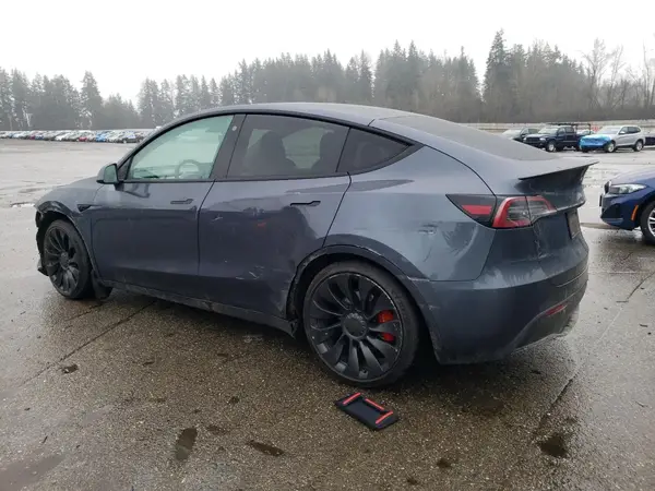 7SAYGDEF2NF459268 2022 TESLA MODEL Y - Image 2