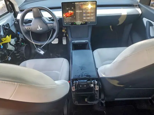 7SAYGDEF2NF462932 2022 TESLA MODEL Y - Image 8