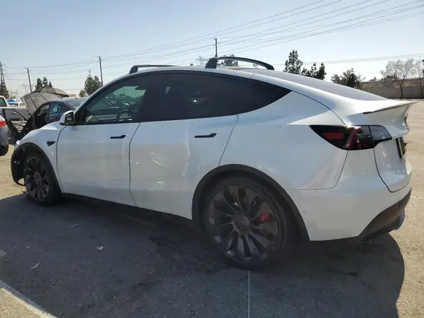 7SAYGDEF2NF485398 2022 TESLA MODEL Y - Image 2