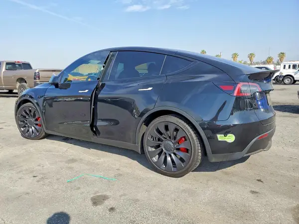 7SAYGDEF2NF490780 2022 TESLA MODEL Y - Image 2
