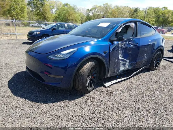 7SAYGDEF2NF491069 2022 TESLA MODEL Y - Image 2