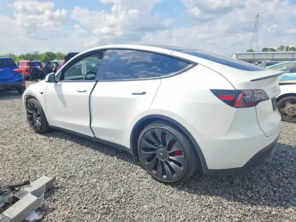 7SAYGDEF2NF502457 2022 TESLA MODEL Y - Image 2