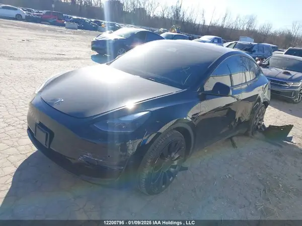 7SAYGDEF2NF515015 2022 TESLA MODEL Y - Image 2