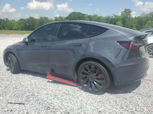 7SAYGDEF2NF518223 2022 TESLA MODEL Y - Image 2