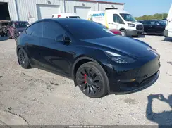 7SAYGDEF2NF521347 2022 TESLA MODEL Y