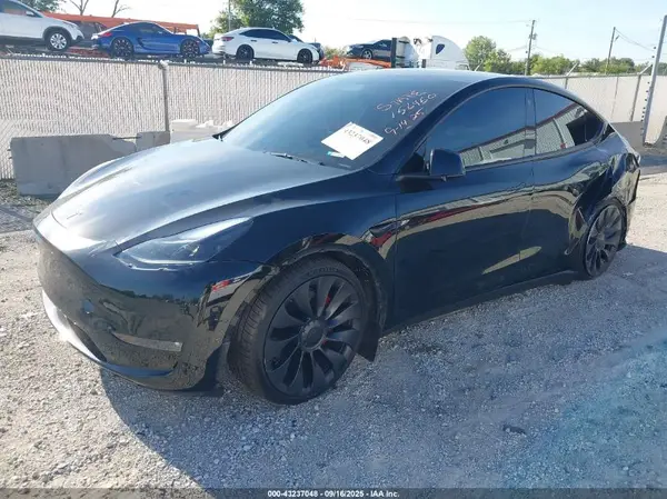 7SAYGDEF2NF521347 2022 TESLA MODEL Y - Image 2