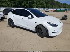 7SAYGDEF2NF521753 2022 TESLA MODEL Y