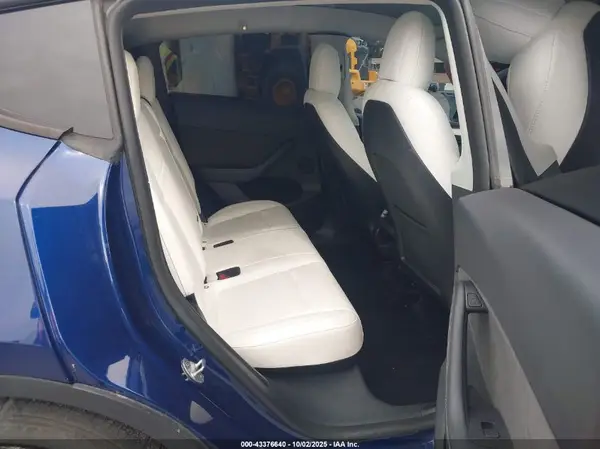 7SAYGDEF2NF524037 2022 TESLA MODEL Y - Image 8