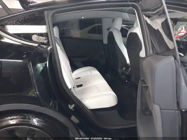 7SAYGDEF2NF531053 2022 TESLA MODEL Y - Image 8