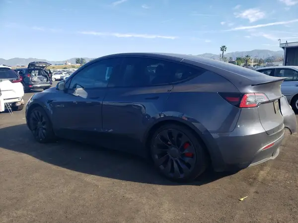 7SAYGDEF2NF540965 2022 TESLA MODEL Y - Image 2