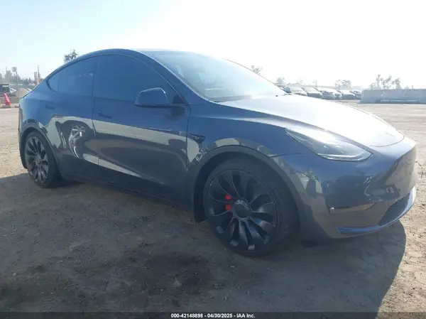 7SAYGDEF2NF543493 2022 TESLA MODEL Y - Image 1