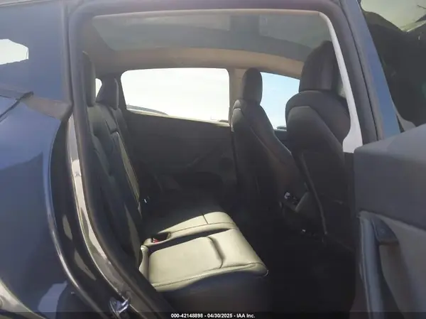 7SAYGDEF2NF543493 2022 TESLA MODEL Y - Image 8
