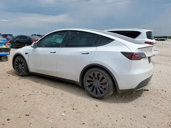 7SAYGDEF2NF563162 2022 TESLA MODEL Y - Image 2