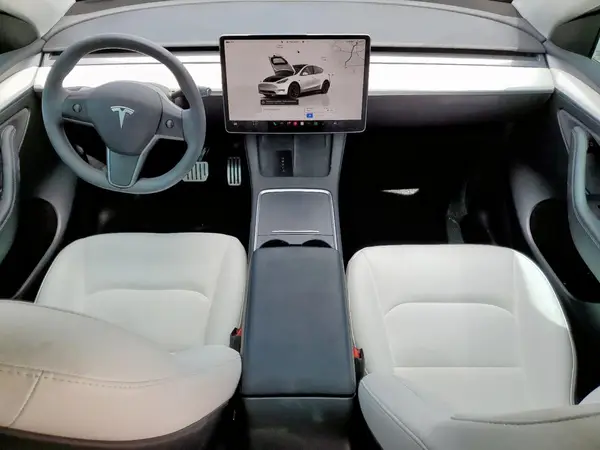7SAYGDEF2NF563162 2022 TESLA MODEL Y - Image 8