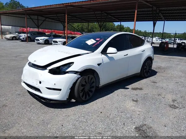 7SAYGDEF2NF564568 2022 TESLA MODEL Y - Image 2