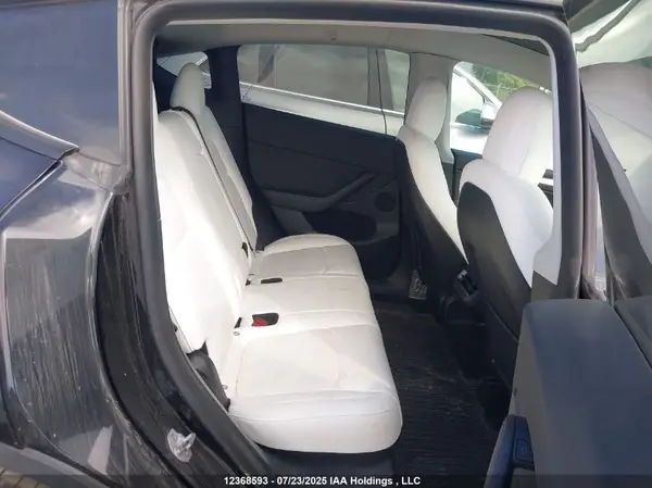 7SAYGDEF2NF572525 2022 TESLA MODEL Y - Image 8