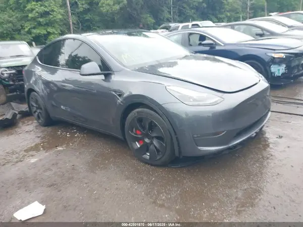 7SAYGDEF2PA049778 2023 TESLA MODEL Y - Image 1