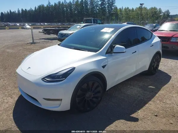7SAYGDEF2PF580000 2023 TESLA MODEL Y - Image 2