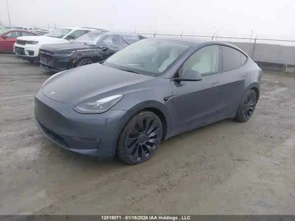 7SAYGDEF2PF588257 2023 TESLA MODEL Y - Image 2