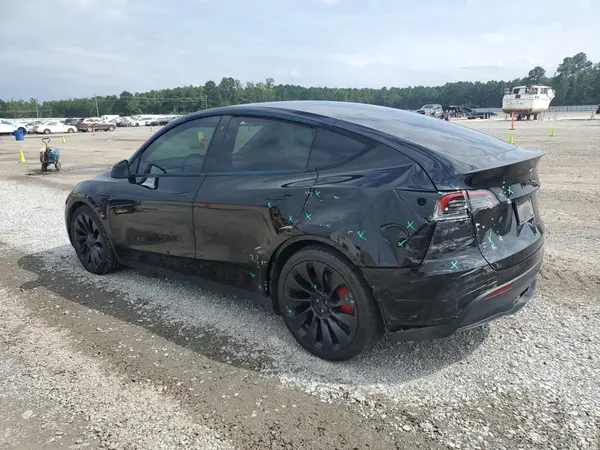 7SAYGDEF2PF588680 2023 TESLA MODEL Y - Image 2