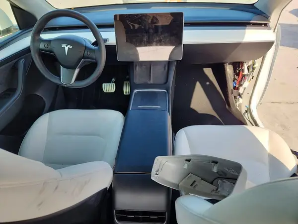 7SAYGDEF2PF595872 2023 TESLA MODEL Y - Image 8
