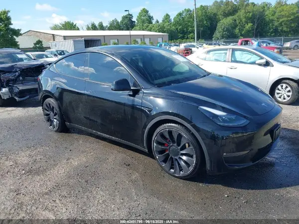 7SAYGDEF2PF615943 2023 TESLA MODEL Y - Image 1
