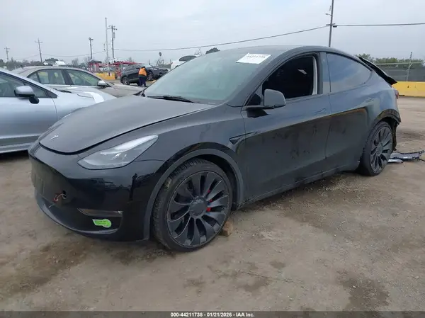 7SAYGDEF2PF624626 2023 TESLA MODEL Y - Image 2