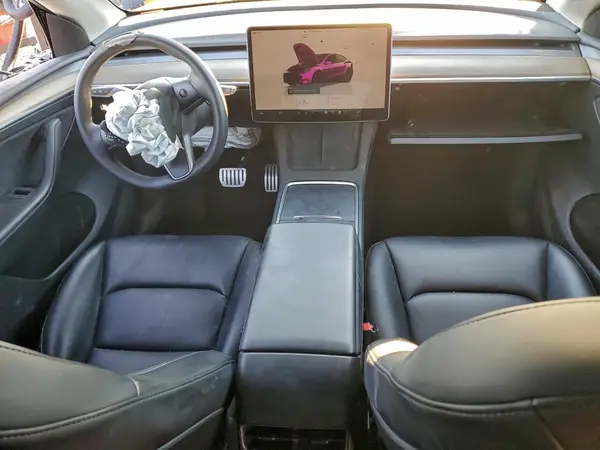 7SAYGDEF2PF647369 2023 TESLA MODEL Y - Image 8