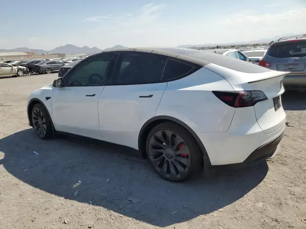 7SAYGDEF2PF692831 2023 TESLA MODEL Y - Image 2