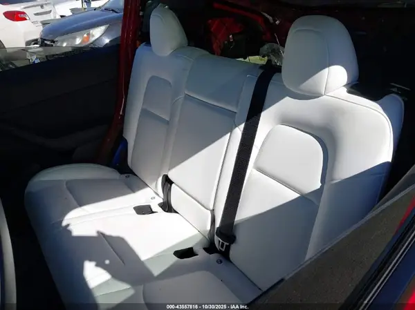 7SAYGDEF2PF700068 2023 TESLA MODEL Y - Image 8