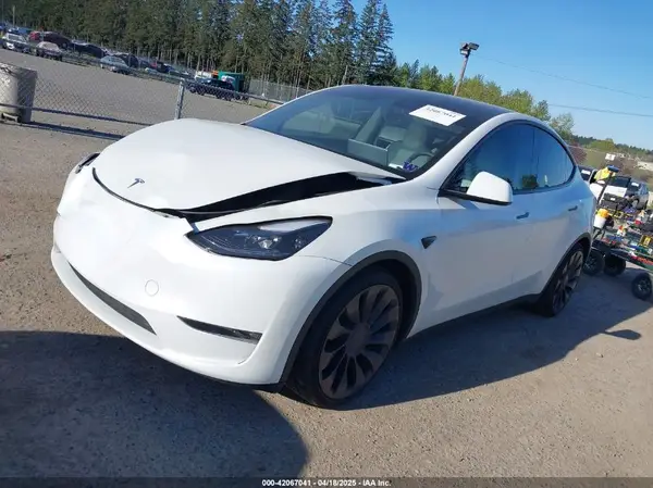 7SAYGDEF2PF754938 2023 TESLA MODEL Y - Image 2