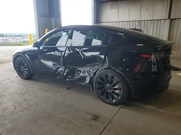 7SAYGDEF2PF756219 2023 TESLA MODEL Y - Image 2